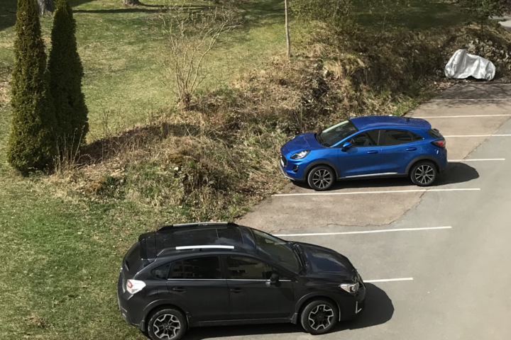 Seksjonseierne har ikke eksklusiv bruksrett til parkeringsplasser.